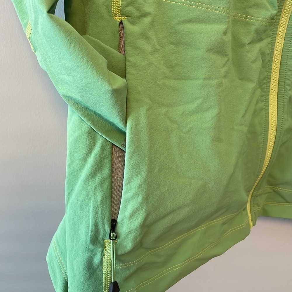 Wind  jacket - Picture 2 of 4